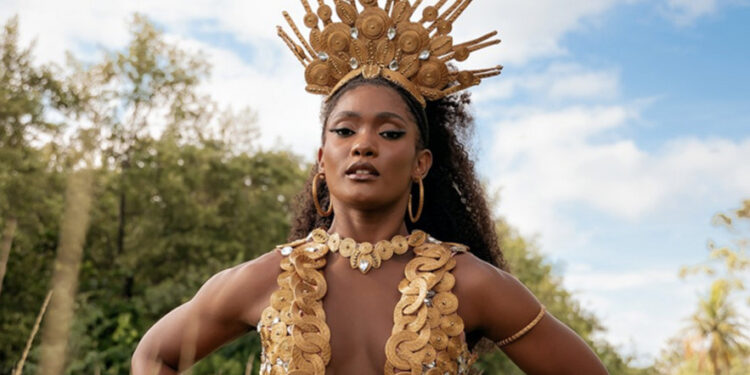 Capim-dourado é destaque em ensaio da escola de samba Unidos do Viradouro, no Rio de Janeiro