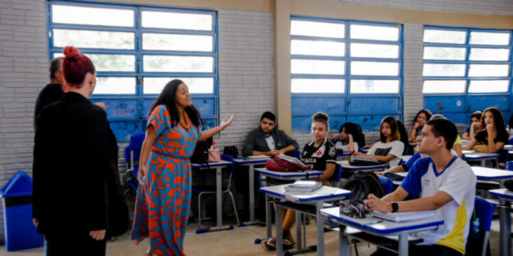 Vem Cá, Vou te Contar: Projeto contemplado em edital da Lei Paulo Gustavo leva contação de história para crianças, jovens e idosos