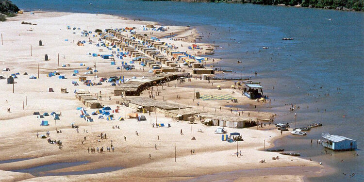 É o Tchan, Parangolé e Moleca 100 Vergonha agitam próximo final de semana da temporada de praia