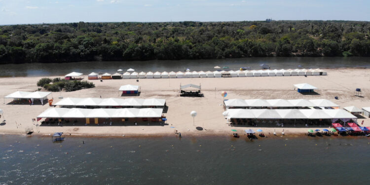 Praia Rio do Sono, em Pedro Afonso, atraem grande público com boa estrutura e segurança reforçada!
