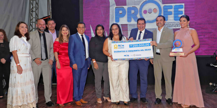 Governador Wanderlei Barbosa entrega cerca de R$ 10 milhões em prêmios do Profe para escolas municipais