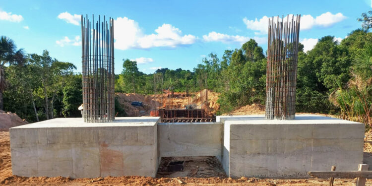 Obra da ponte sobre o rio Caracol na TO-110 já está na fase de concretagem dos blocos de sustentação da ponte - Foto: Ageto/Governo do Tocantins
