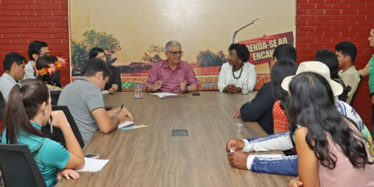 Secretário Hercy Filho ressaltou que o Governo do Estado está pronto para levar os produtos do etnoturismo para as feiras do setor - Foto: Mazim Aguiar/Governo do Tocantins