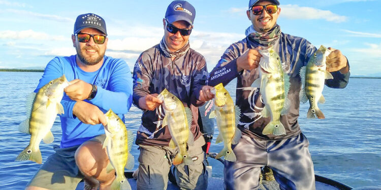 Praticantes de pesca esportiva - Foto: Alex Silva