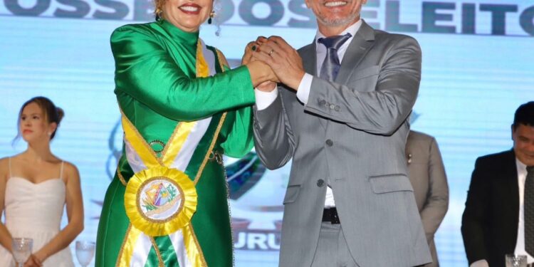 Josi Nunes e Adailton Fonseca são empossados prefeita e vice-prefeito de Gurupi para a gestão 2025-2028