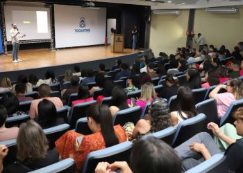 Evento Rota de Inovação – Inteligência Artificial em evento sobre inteligência artificial e valorização humana