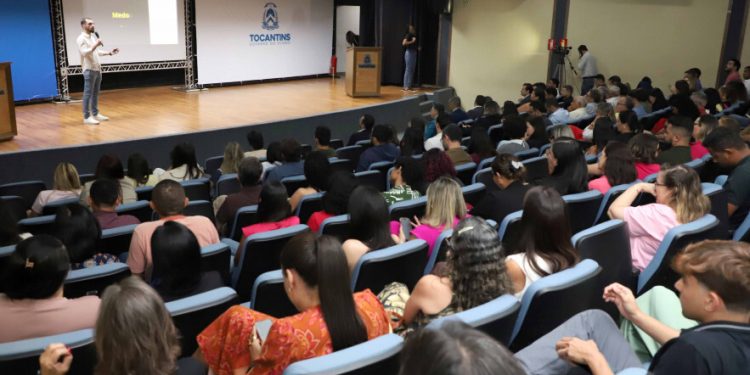 Evento Rota de Inovação – Inteligência Artificial em evento sobre inteligência artificial e valorização humana