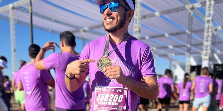 Atleta tocantinense Vinícius Martins participa da Corrida 100% Você do cantor Bell Marques em Goiânia