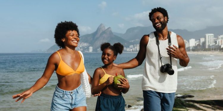 Brasil lidera crescimento do turismo internacional no mundo, aponta estudo da ONU